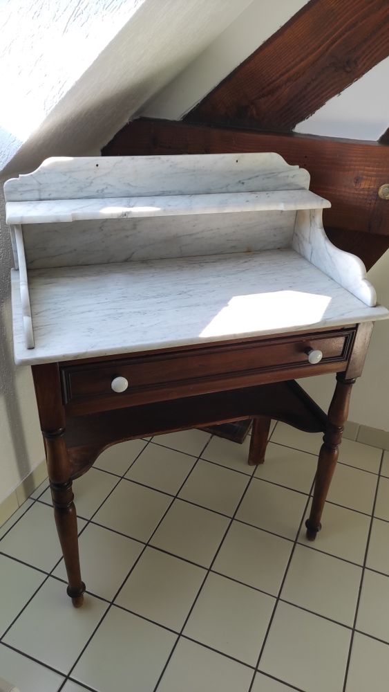 commode en marbre..salle de bain du 19 si�cle 350 Herblay (95)