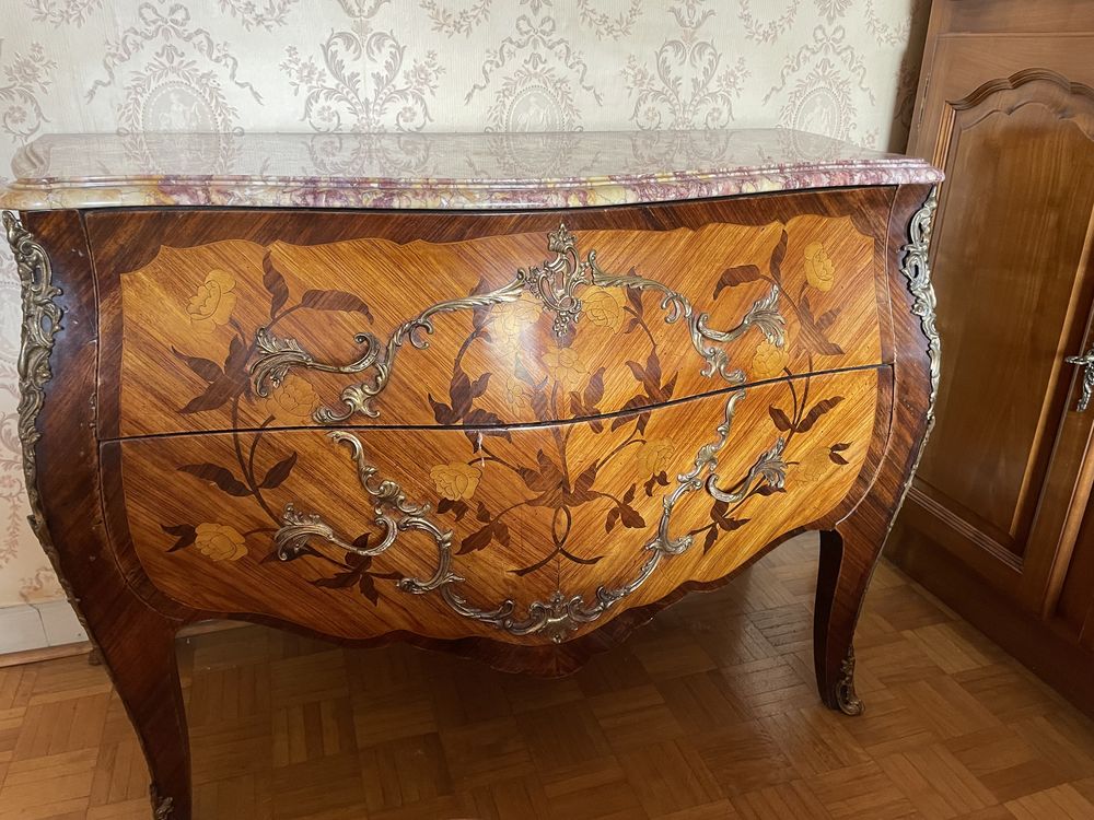 Commode Marqueterie Style Louis XV en bon �tat 300 Valserh�ne (01)