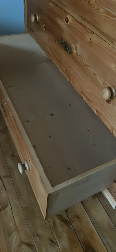Commode en pin massif 270 Coquelles (62)