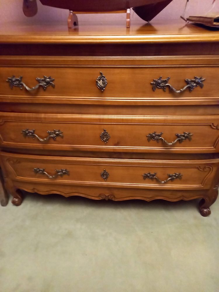  Commode en merisier avec 3 tiroirs en parfait �tat 210 Meudon (92)