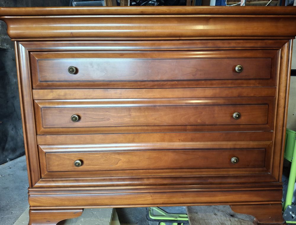 Commode en merisier massif 150 �ragny (95)