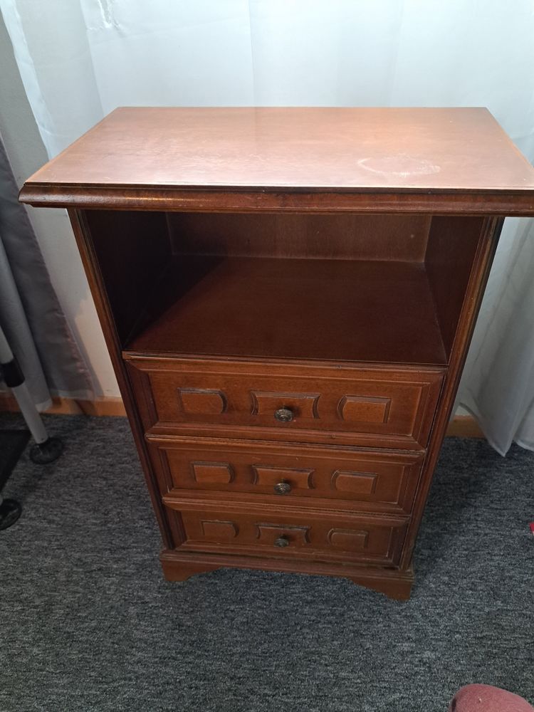 commode table de chevet en bois 30 Gruchet-Saint-Sim�on (76)