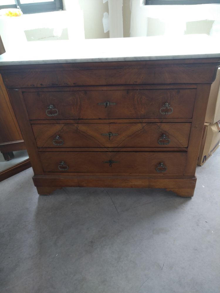 commode 370 La Farl�de (83)