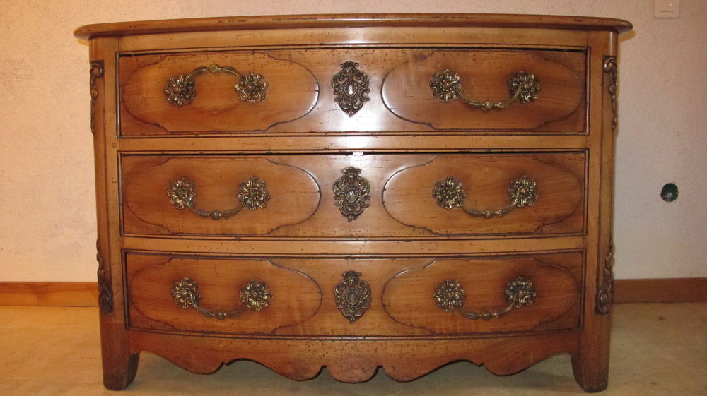 Commode 0 Les Combes (25)