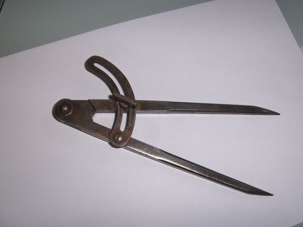      Compas r�glable  n� 7 Aux forges de   ($)
5 Sauchy-Cauchy (62)