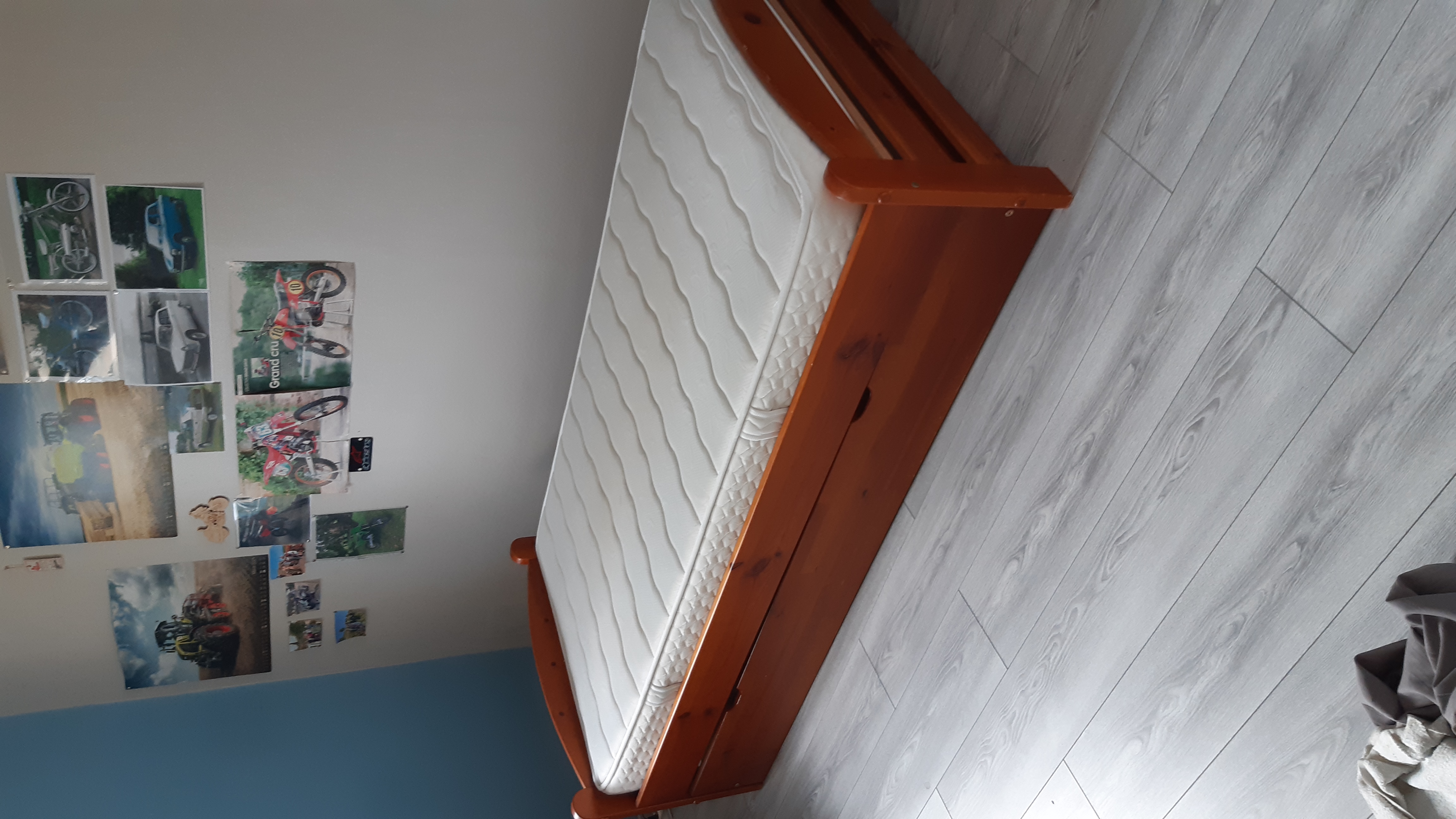 Lit complet 90*190 pin massif teint� miel 150 Metz (57)