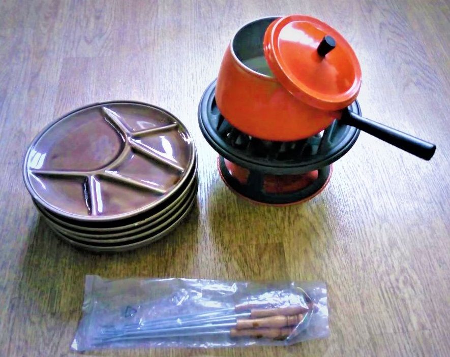 LOT complet 6 pers. Assiettes avec Appareils � fondue - NEUF 79 Paris 14 (75)