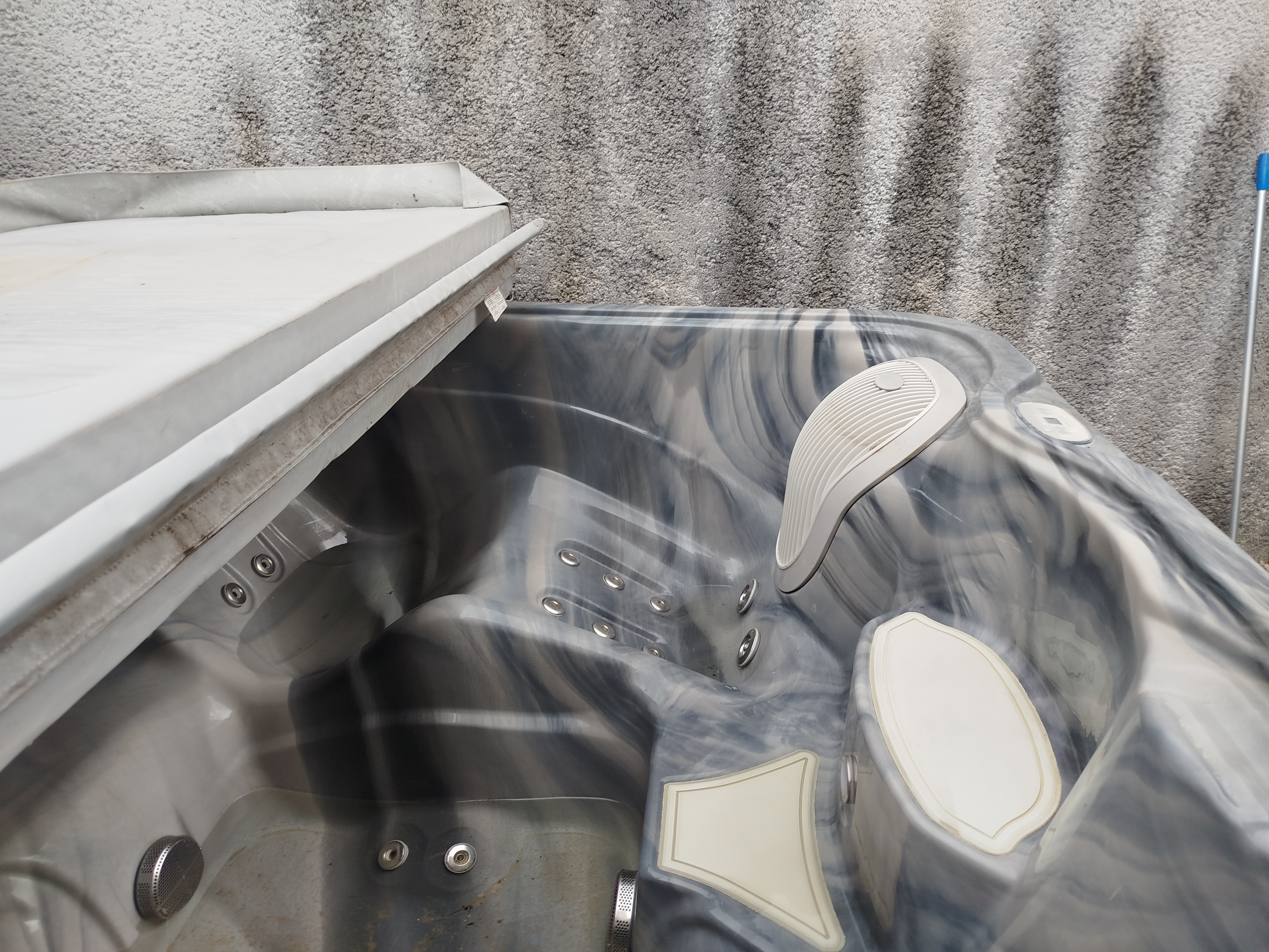 SPA complet 5 places servi une saison 6800 Millery (69)