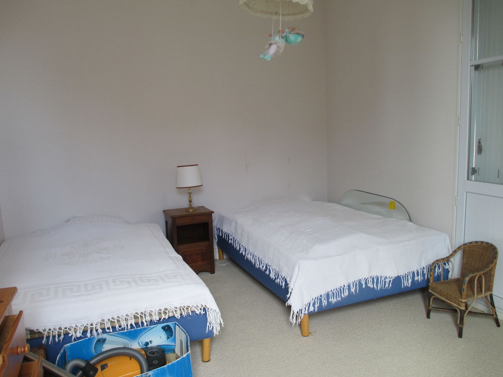 Lit complet sommier et matelas 40 Tonnay-Charente (17)