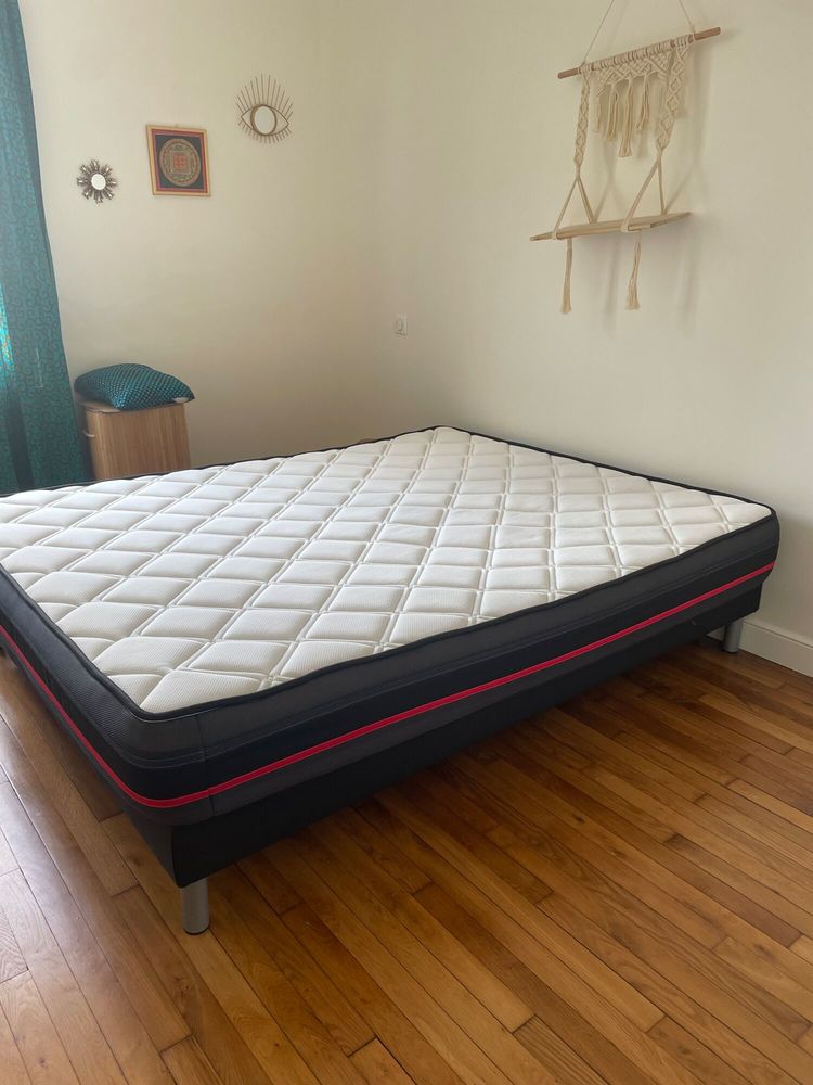Lit complet ? Sommier + Matelas Compagnie du Lit (160x200) 490 Paris 15 (75)