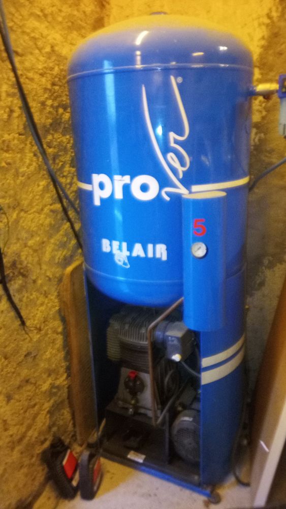 compresseur  pro moteur en 380 v parfait �tat 500 L 650 Le Puy-en-Velay (43)