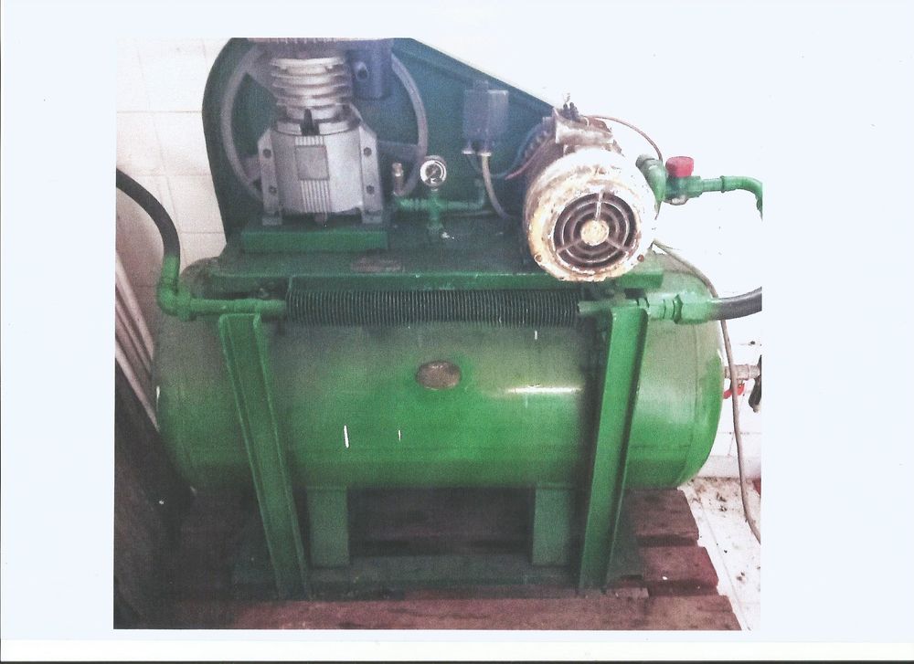 compresseur 200 l et outillage 1 La Guiche (71)