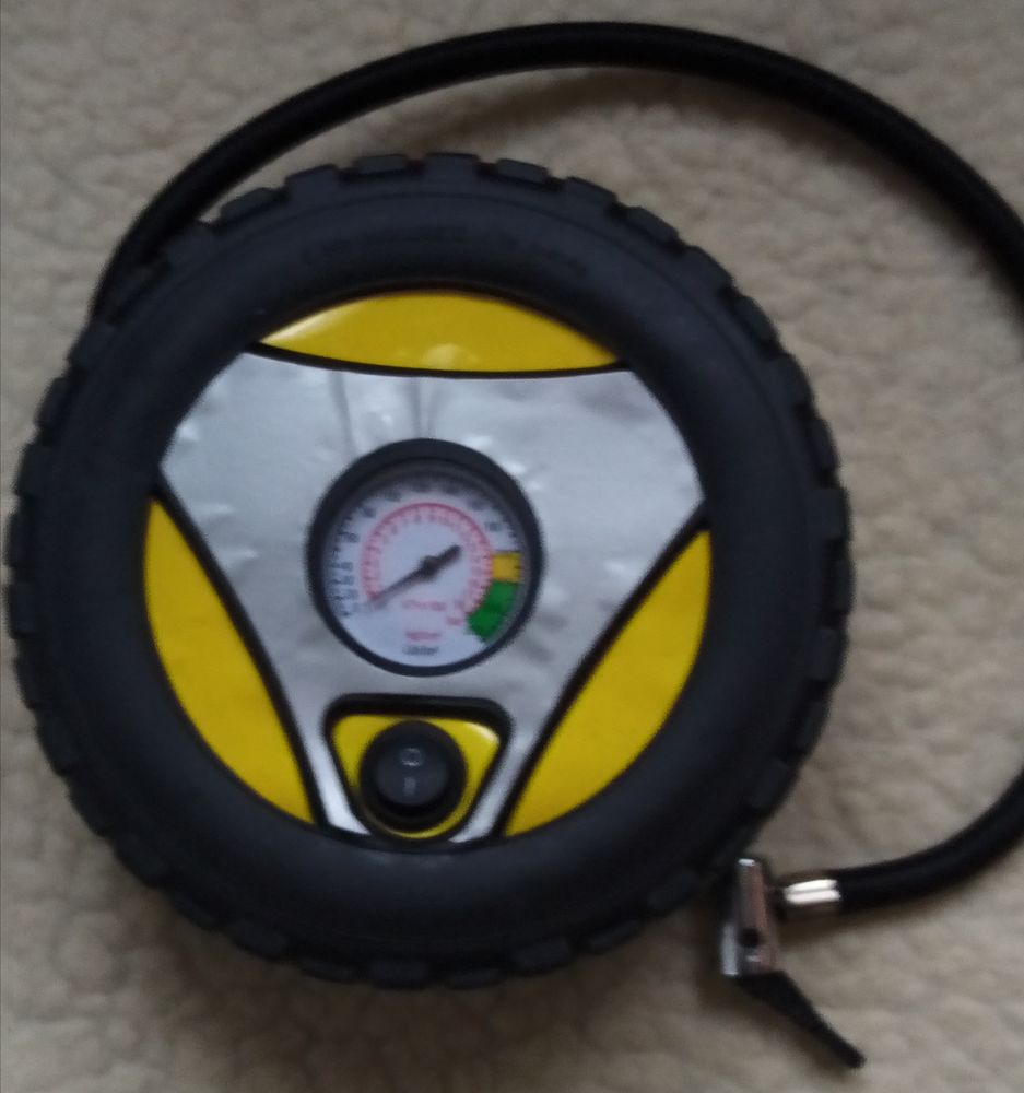 Compresseur d'air portable, 12 V, 18 B, neuf 45 Rennes (35)