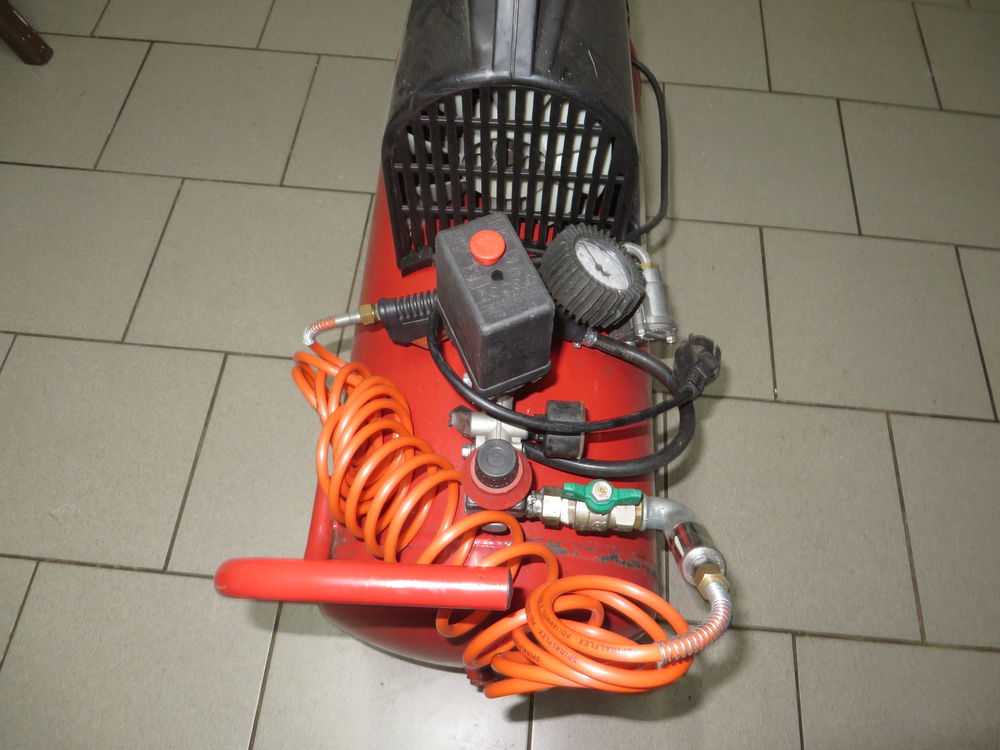 compresseur pour petit travaux et gonflage. 0 Dung (25)