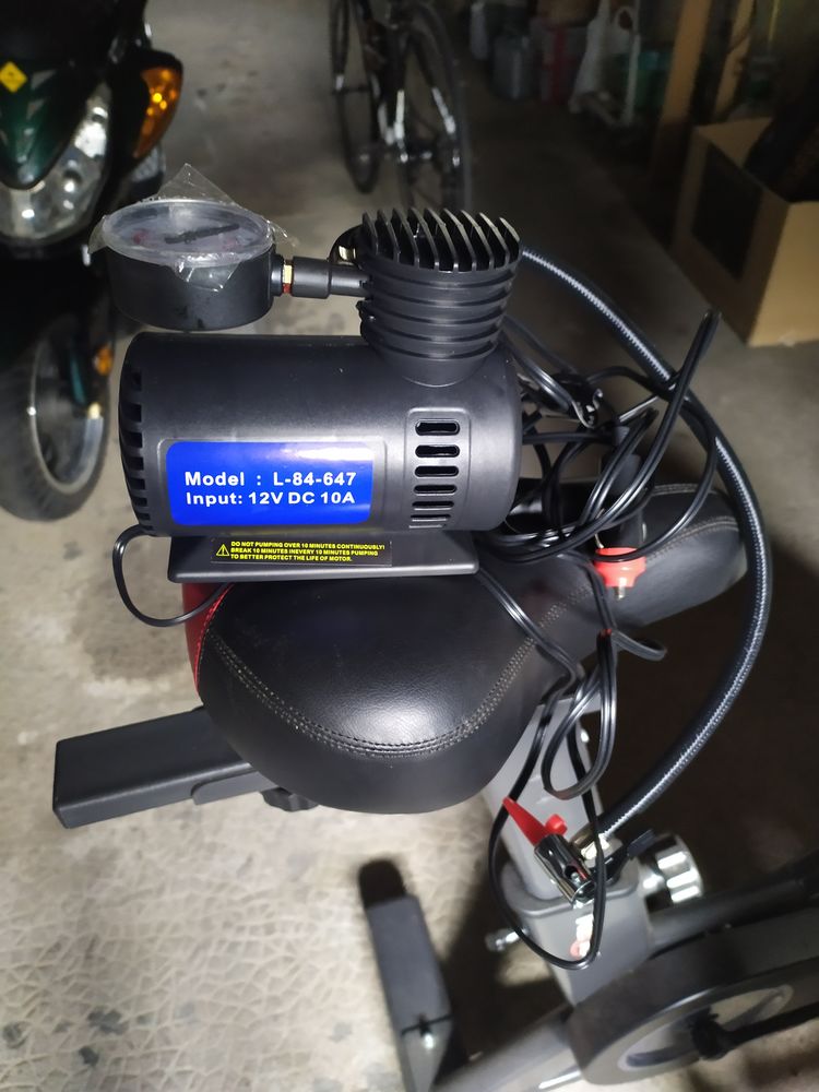 compresseur a air 22 Saint-Germain-en-Cogl�s (35)