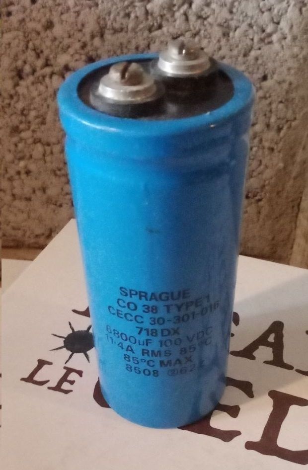 CONDENSATEUR DE PUISSANCE --6800 mf  100V -- 49 Lampertheim (67)