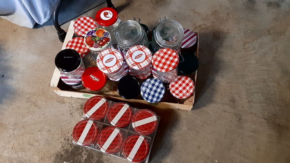 LOT DE POT � CONFITURE 15 Soissons (02)