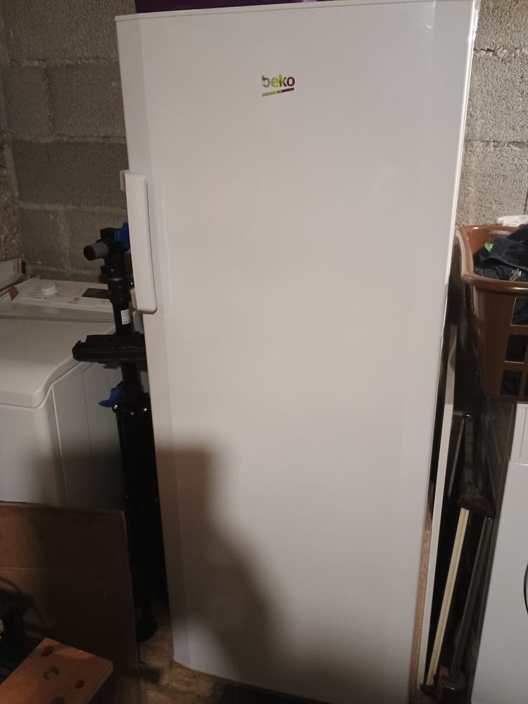 Cong�lateur armoire Beko 6 Tiroirs parfait �tat 350 Villeneuve-de-Berg (07)