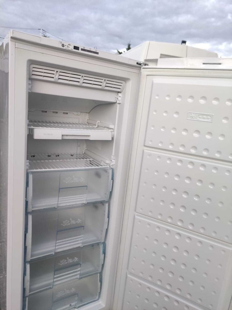 Cong�lateur armoire No Frost Beko comme neuf livraison gratuite 260 Lyon 2 (69)