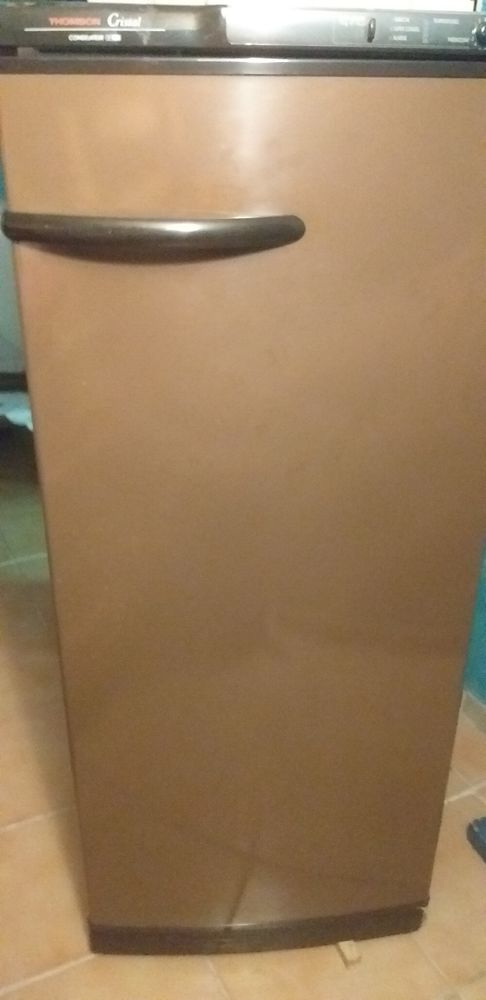 Cong�lateur armoire THOMSON / 7 tiroirs 150 Feyzin (69)