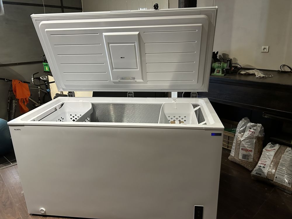 Cong�lateur coffre 418L. 360� 360 Dieulefit (26)