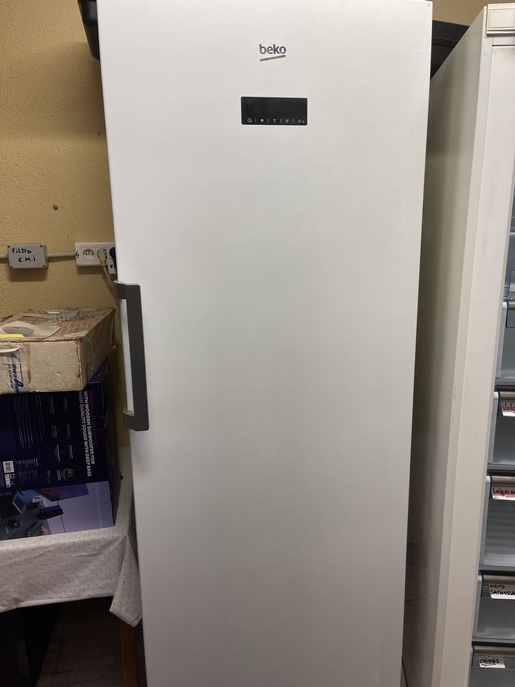 cong�lateur tiroirs BEKO
450 Voves (28)