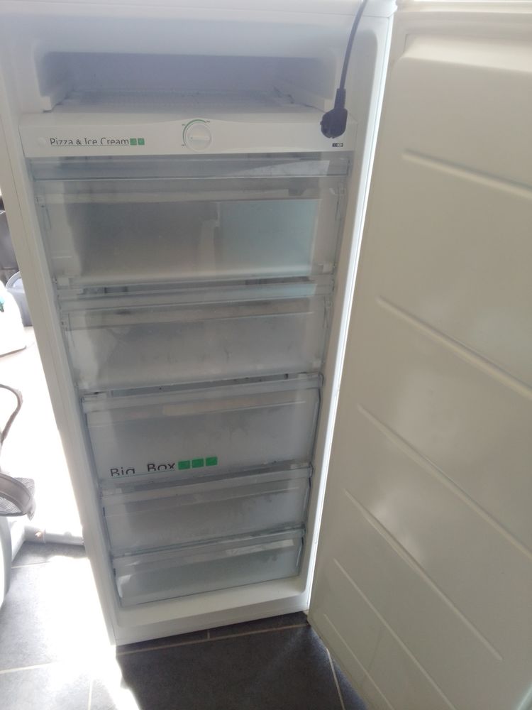 Cong�lateur tiroirs 
180 Gu�tres (33)