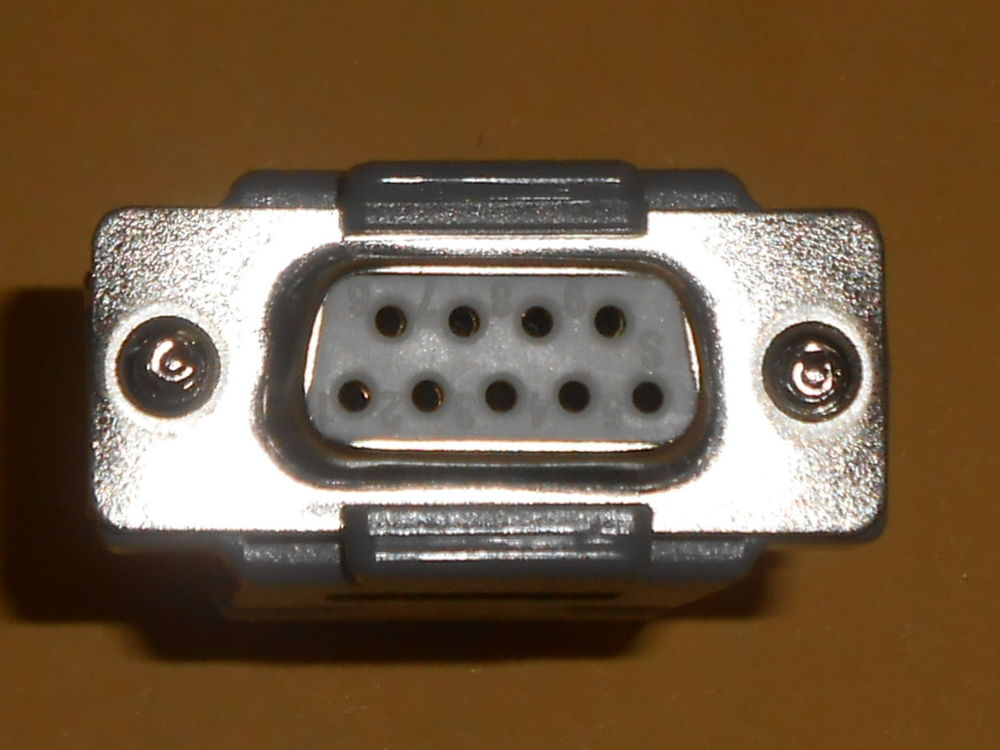 CONNECTEUR 9 POINTS FEMELLE (73) 2 Vend�me (41)