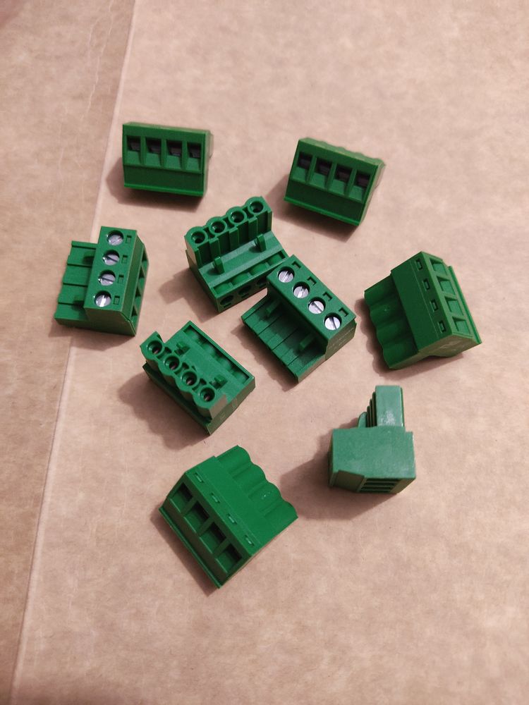 Connecteurs borne radio 4070 IO IBS Alcatel 3 Boisset-et-Gaujac (30)