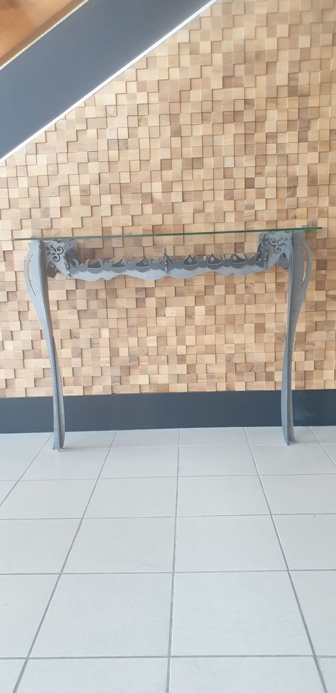 Console design 800 La Seyne-sur-Mer (83)