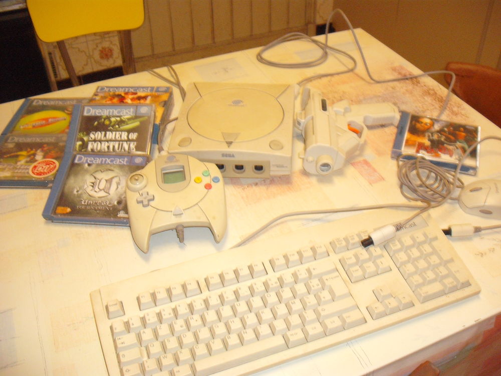 console Dreamcast 125 Montpon-M�nest�rol (24)