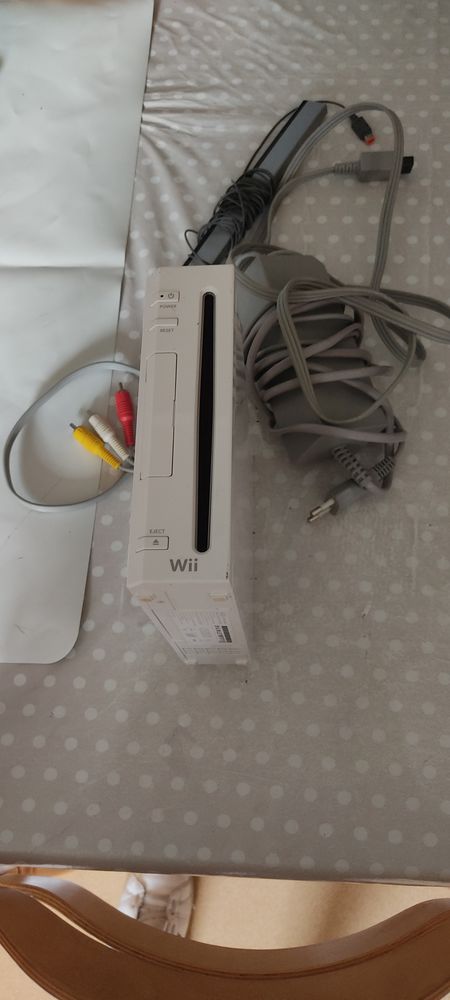 Console ensemble ou s�par�ment 170 Saint-Amand-les-Eaux (59)