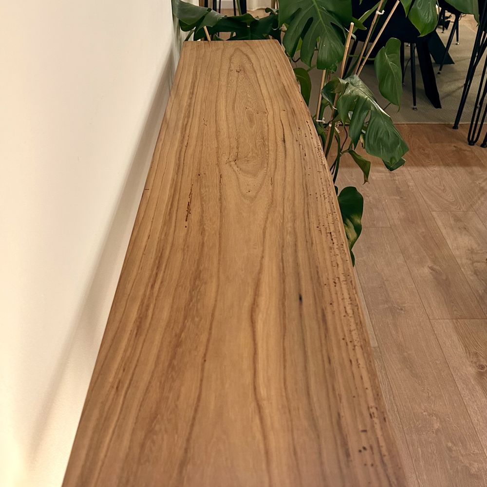 Console d'entr�e en bois massif et m�tal noir 180 La Flocelli�re (85)