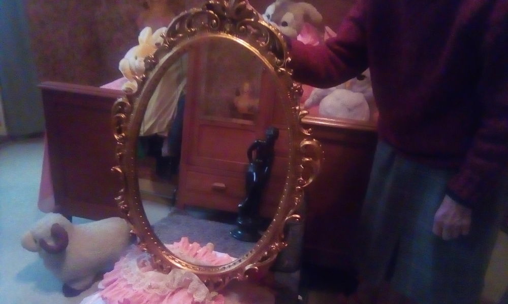 Console+miroir+sellette en bois dor� � la feuille d'or
50 Saint-Bonnet-sur-Gironde (17)