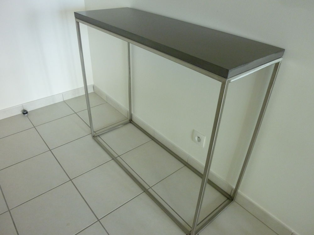 Console, plateau en b�ton cir� 150 Angers (49)