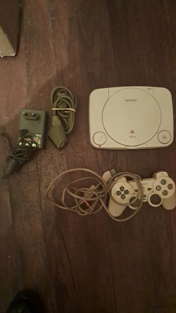 Console PlayStation  1 psone 50 Xertigny (88)