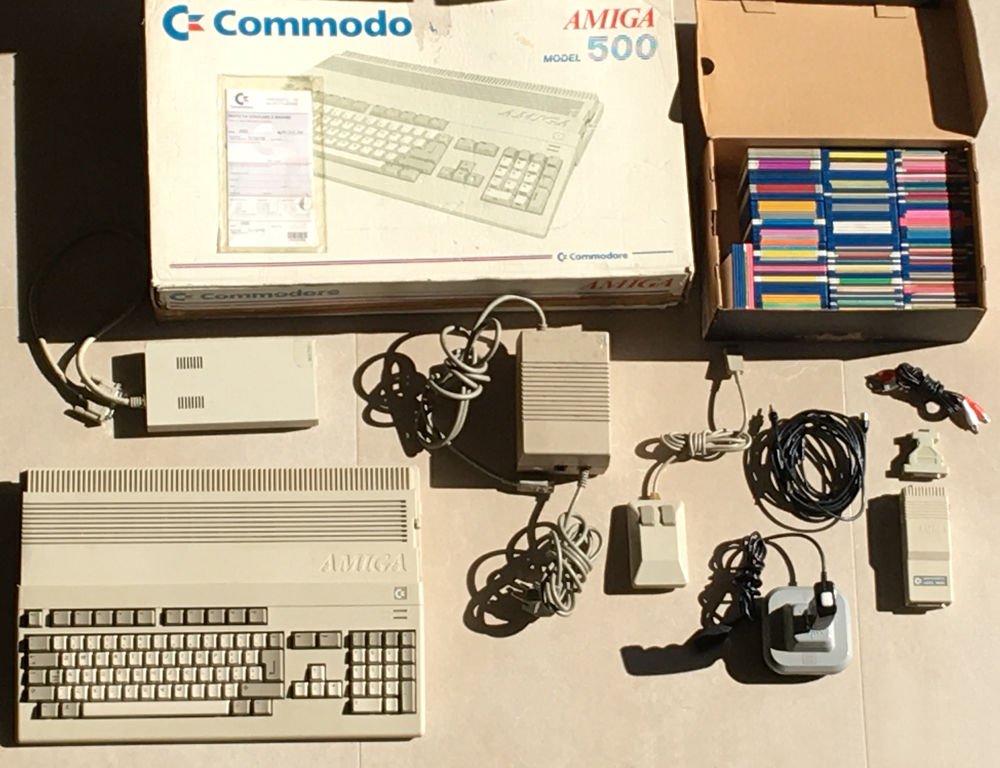 Console vidéo Commodore Amiga 500 + 123 jeux 1000 Maisons-Laffitte (78)