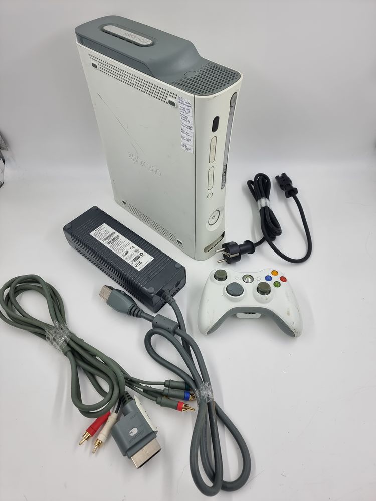 Console Xbox 360 blanche 60 GB compl�te 30 Vulbens (74)
