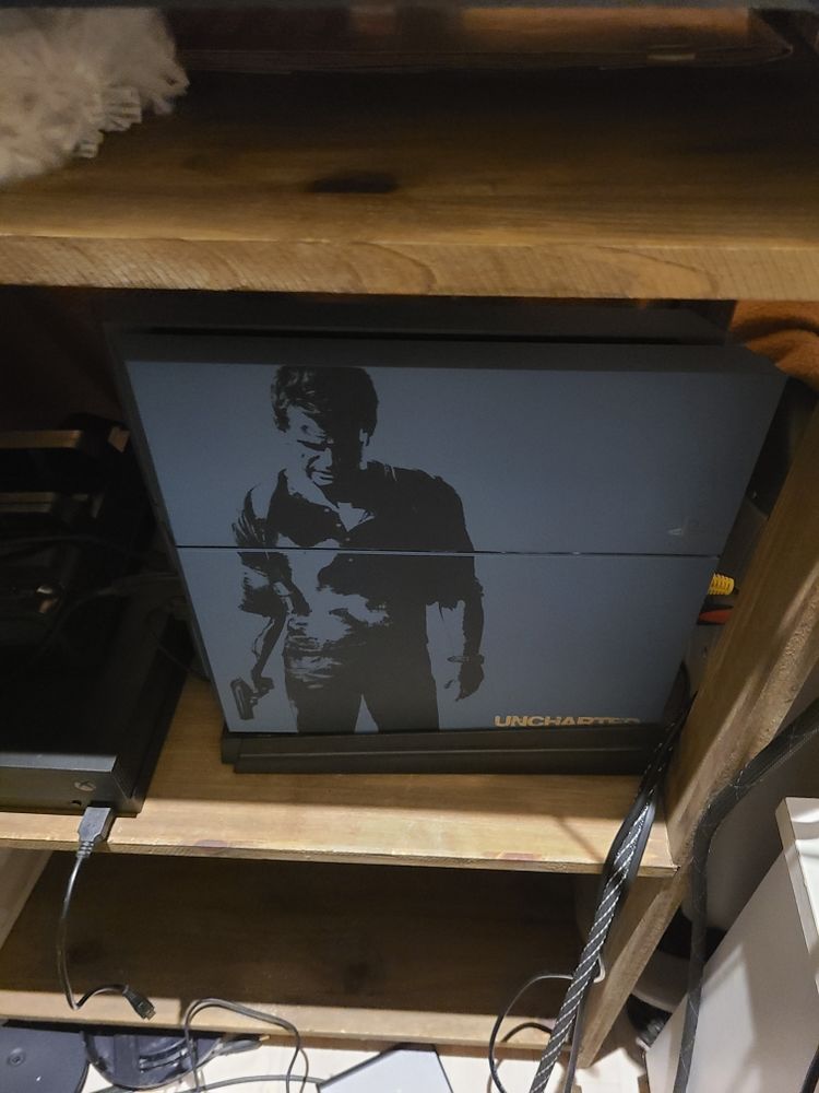 console xbox serie s, ps4 pro, ps4 serie collector uncharted   1000jeux divers 199 Tourcoing (59)