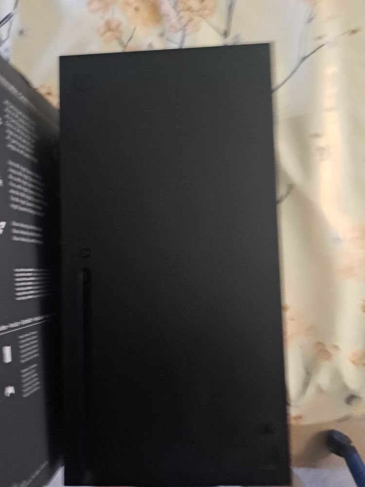 Console Xbox S�rie X 400 La Garde (83)