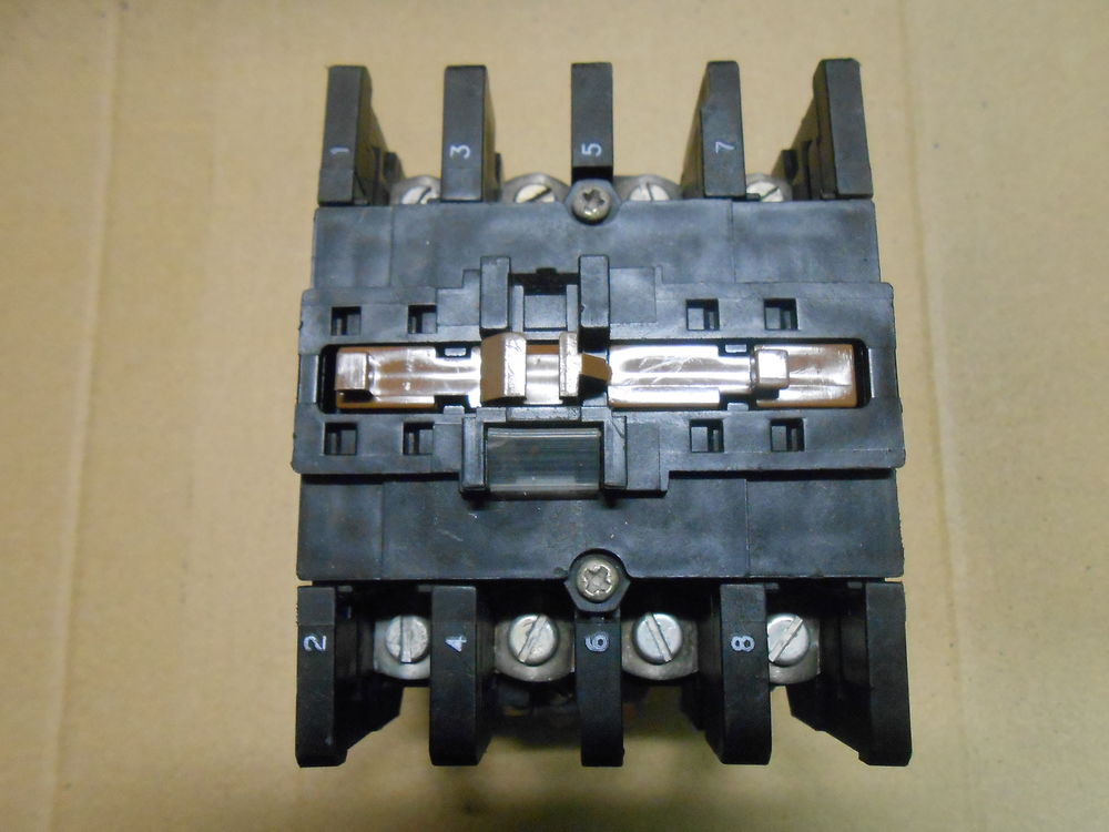 CONTACTEUR DE PUISSANCE LC1 D404 (54) 40 Vend�me (41)