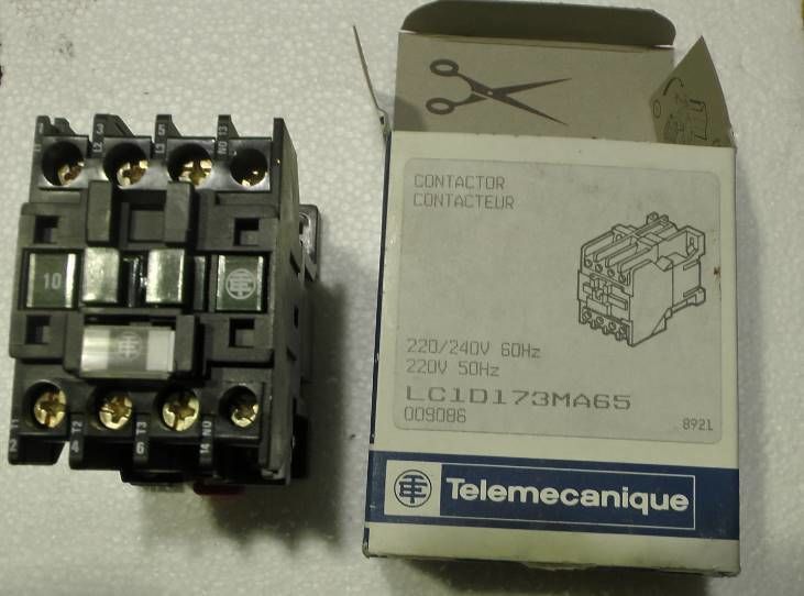 Contacteur telemecanique alimentation bobine 220v 30 Raphele Les Arles (13)
