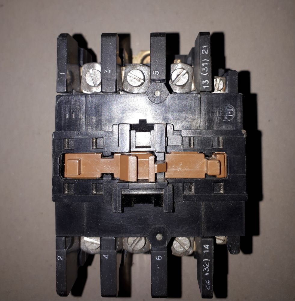 contacteur t�l�m�canique LC1 D403 (87) 50 Vend�me (41)