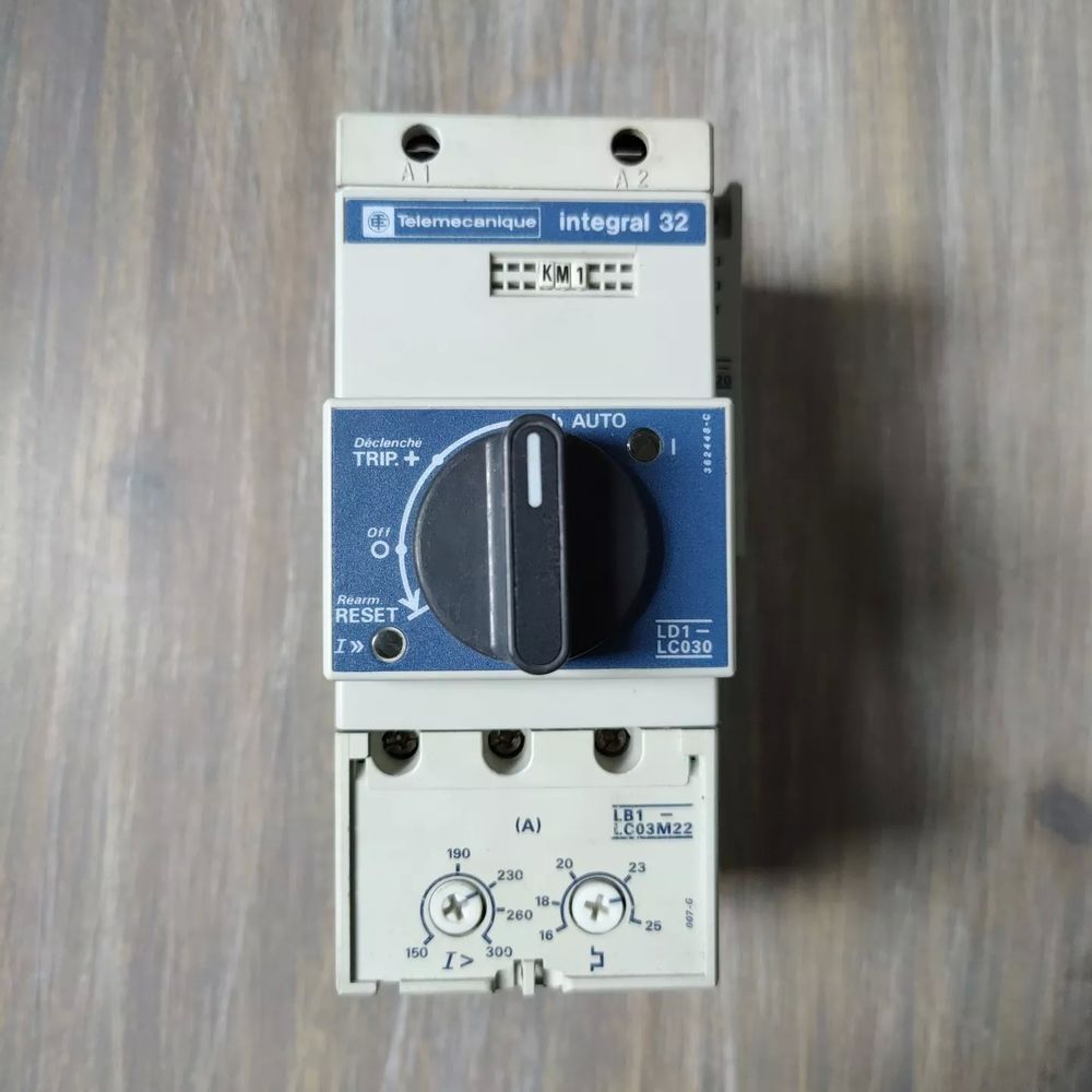 contacteur telemecanique integral 32 90 Savigny-sur-Braye (41)