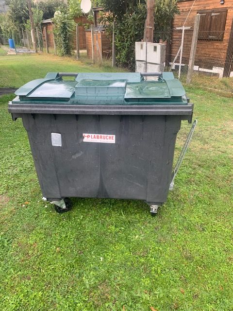 CONTENEUR 248 Les Cabannes (09)