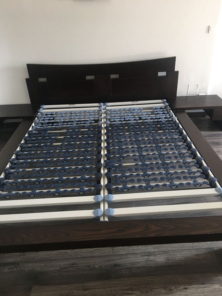 contours de lit wenge et sommier 160 180 Grasse (06)