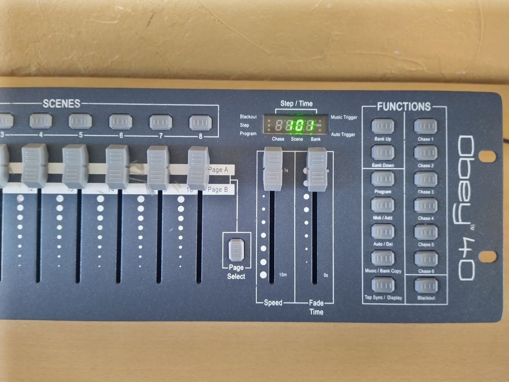 Contr�leur de jeux de lumi�re universel Chauvet DJ Obey 40
75 Avenheim (67)