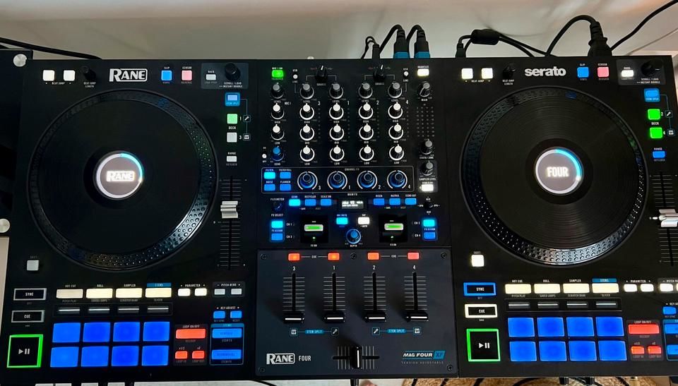 Contr�leur DJ Rane FOUR 900 Lure (70)
