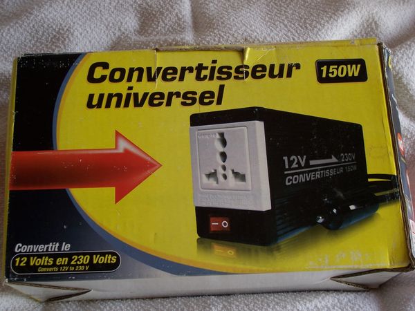 CONVERTISEUR UNIVERSEL 150W  NEUF 35 Soullans (85)