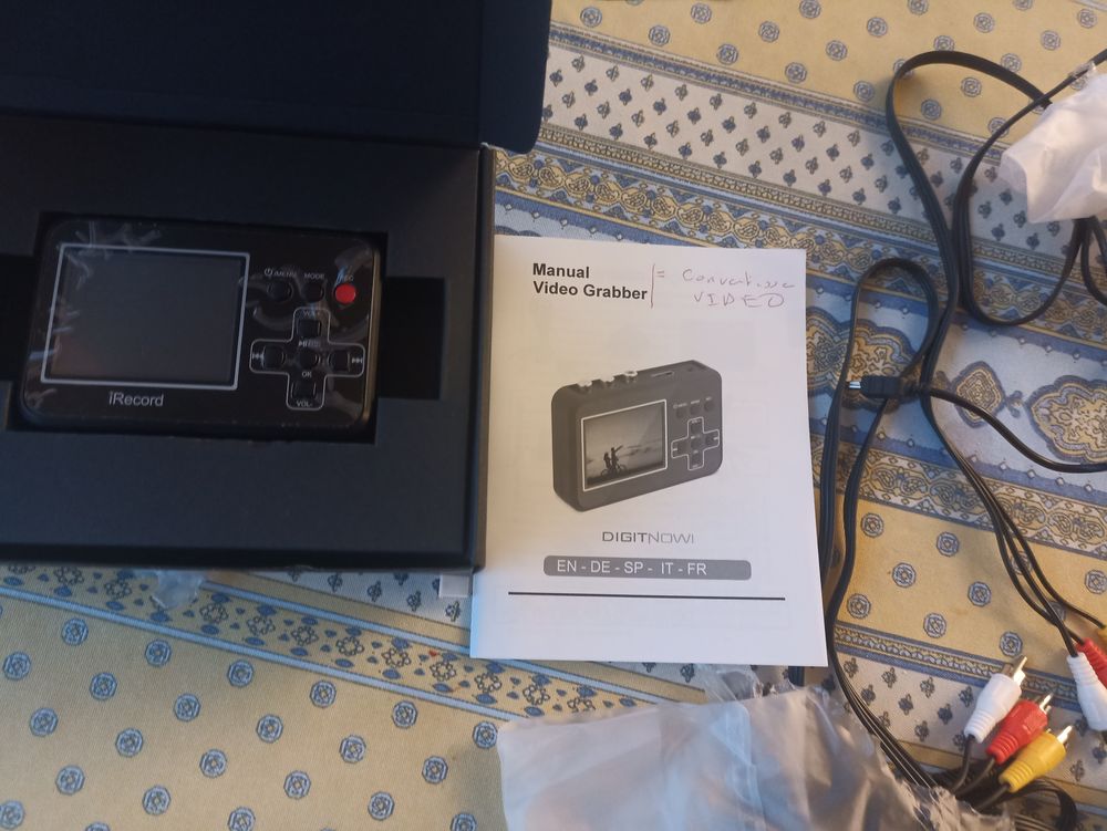 Convertisseur vid�o VHS en num�rique
75 Ch�teaugiron (35)